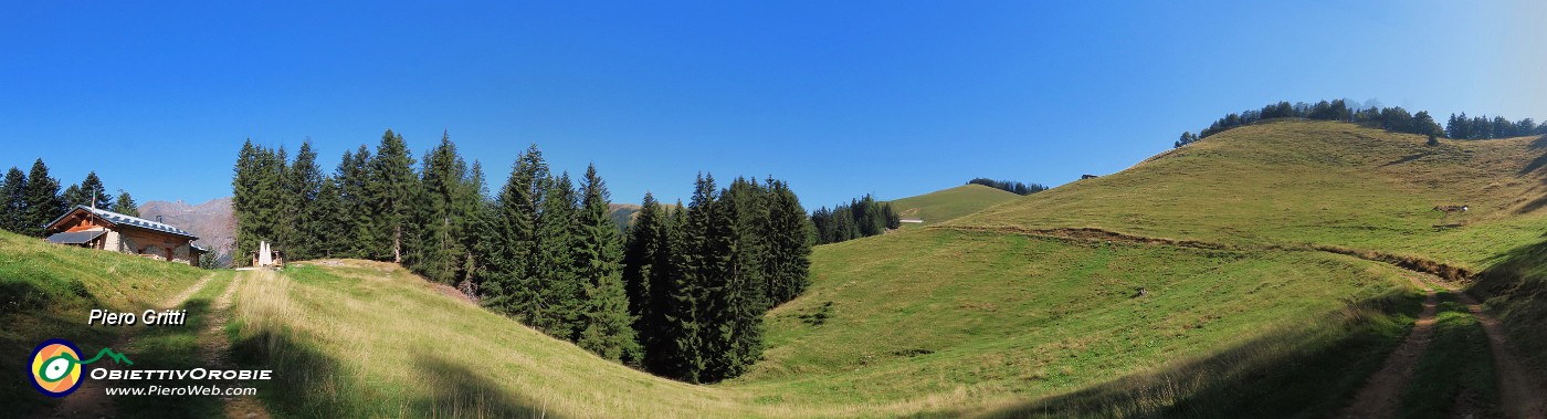 31 Alpe Cantedoldo col suo Rifugio (1500 m).jpg